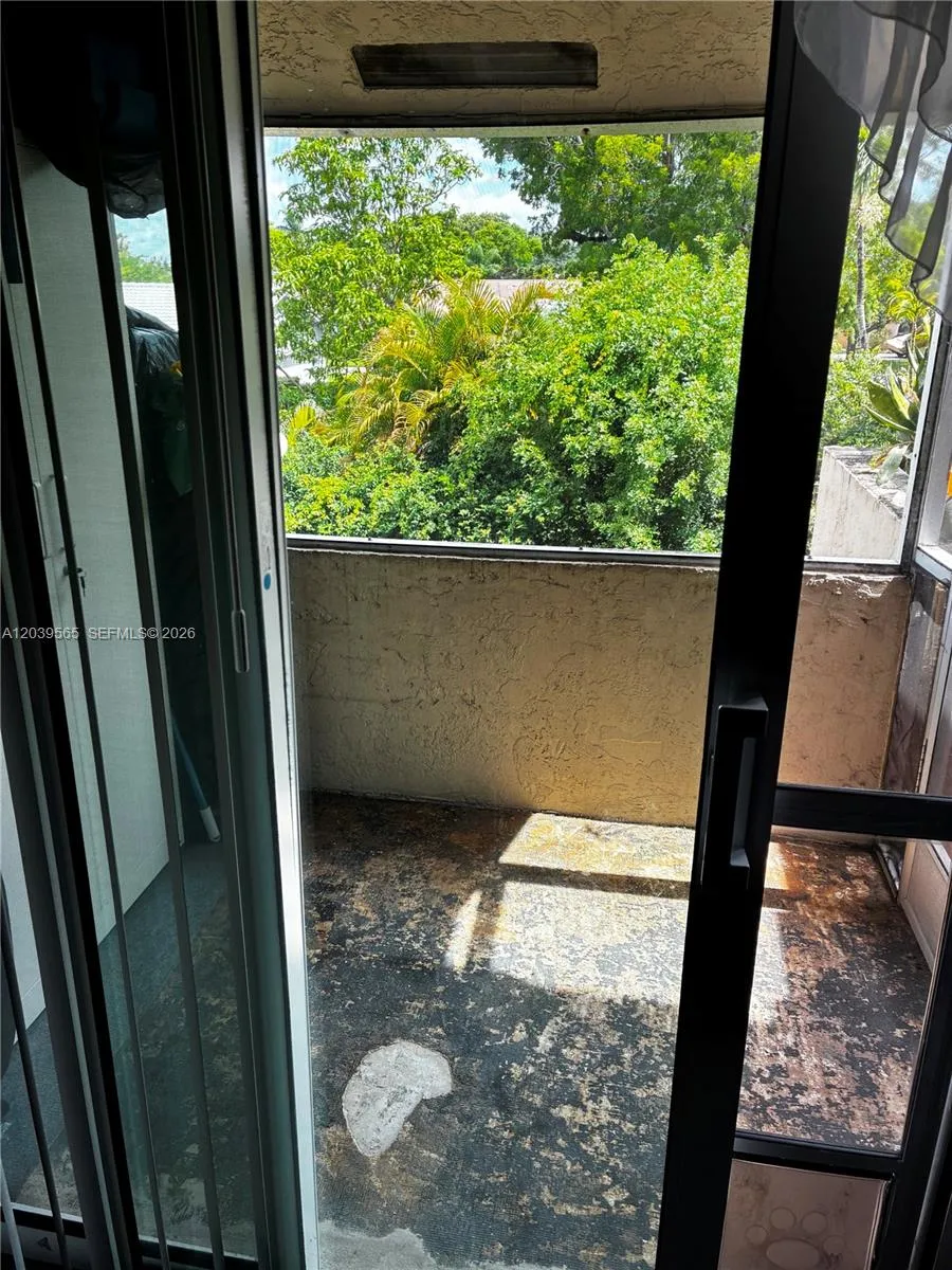 11101 Royal Palm Blvd #214 Coral Springs, FL 33065