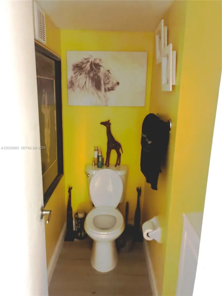 11101 Royal Palm Blvd #214 Coral Springs, FL 33065