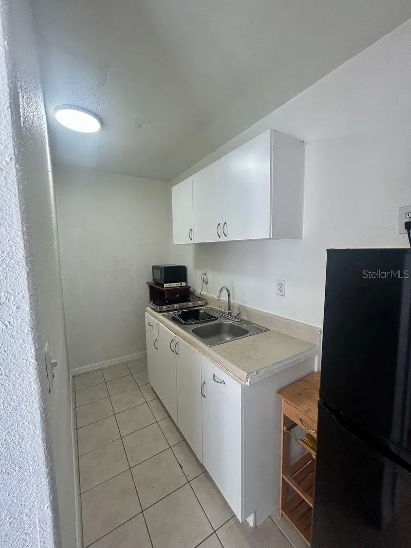7302 WOODHALL COURT Tampa, FL 33634