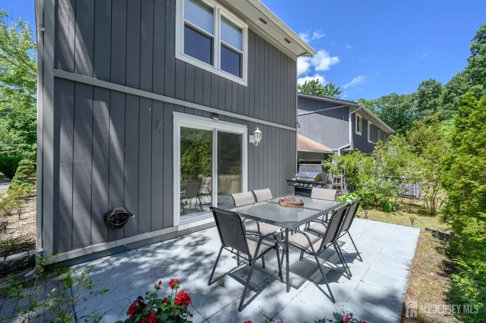 16 Finch Road Howell, NJ 07731