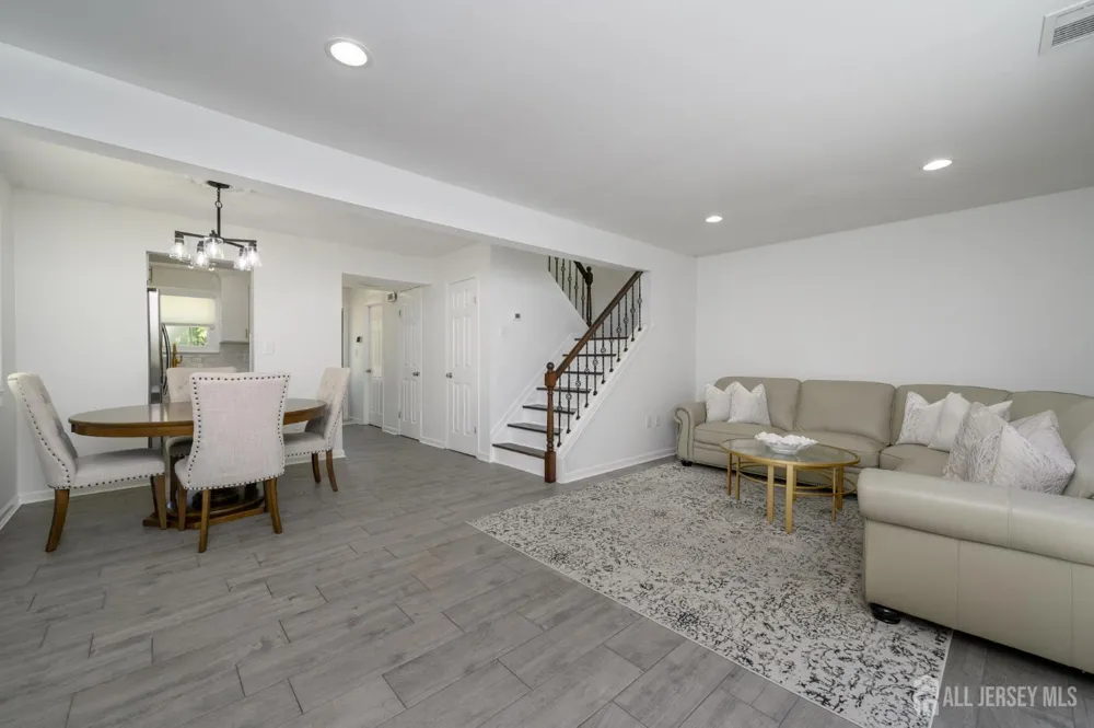 16 Finch Road Howell, NJ 07731