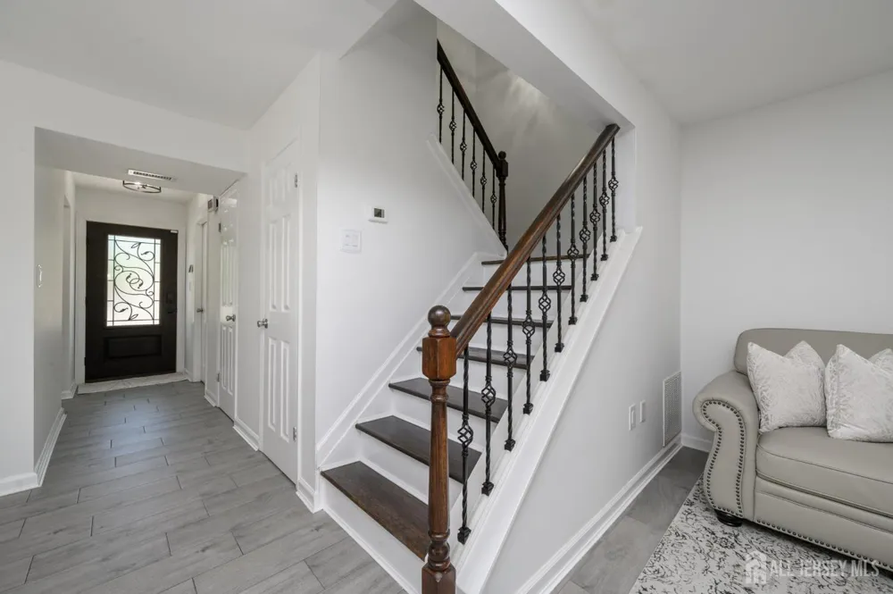 16 Finch Road Howell, NJ 07731