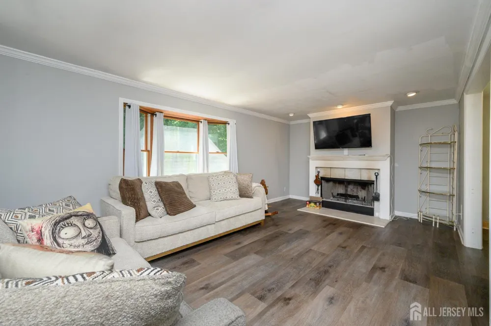 11 Pine Ridge Road Califon, NJ 07830