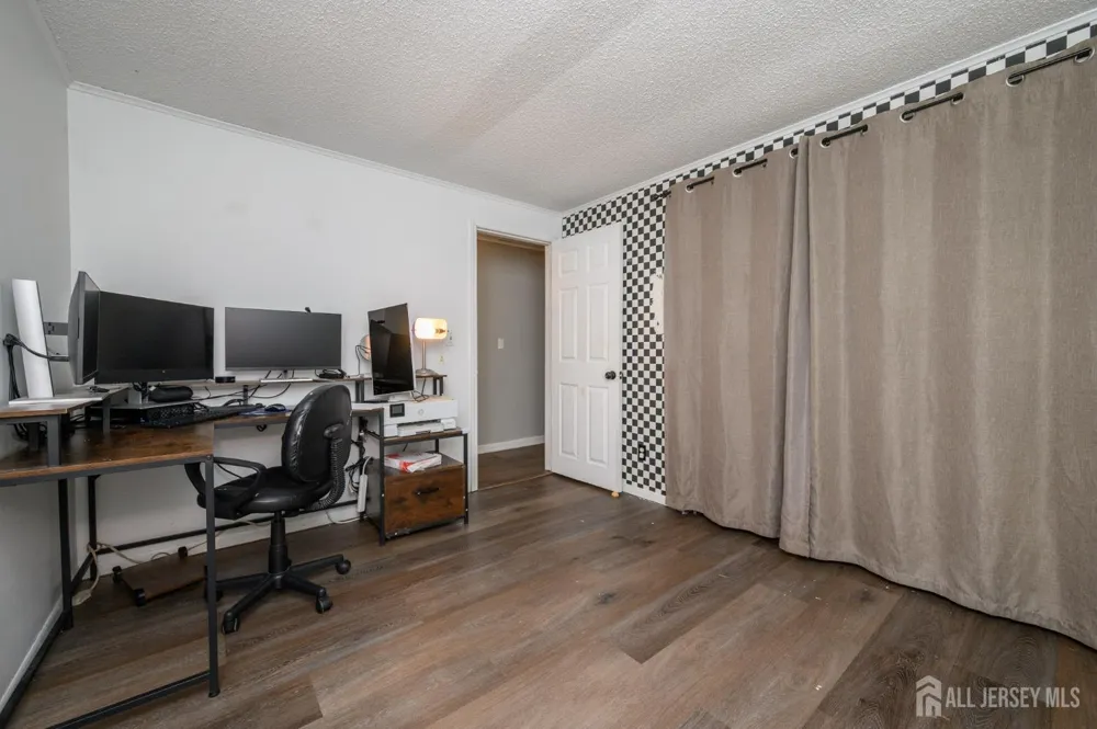 11 Pine Ridge Road Califon, NJ 07830