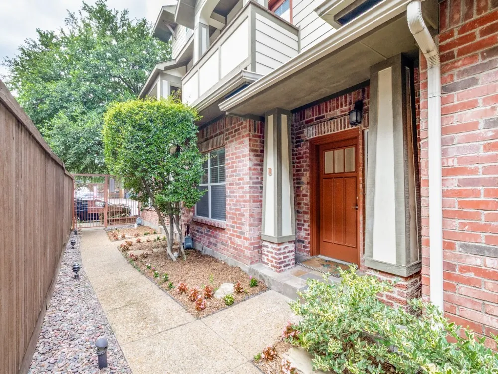 5743 Prospect Avenue #102 Dallas, TX 75206
