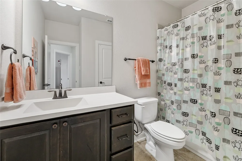 1820 Roundtree Circle W Fort Worth, TX 76008