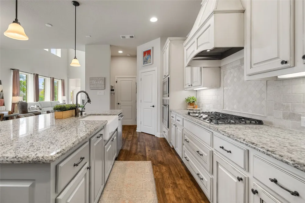 1820 Roundtree Circle W Fort Worth, TX 76008