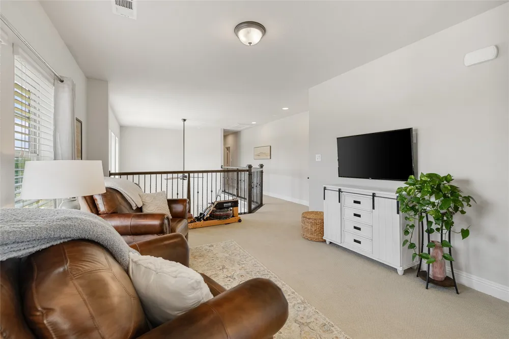 1820 Roundtree Circle W Fort Worth, TX 76008