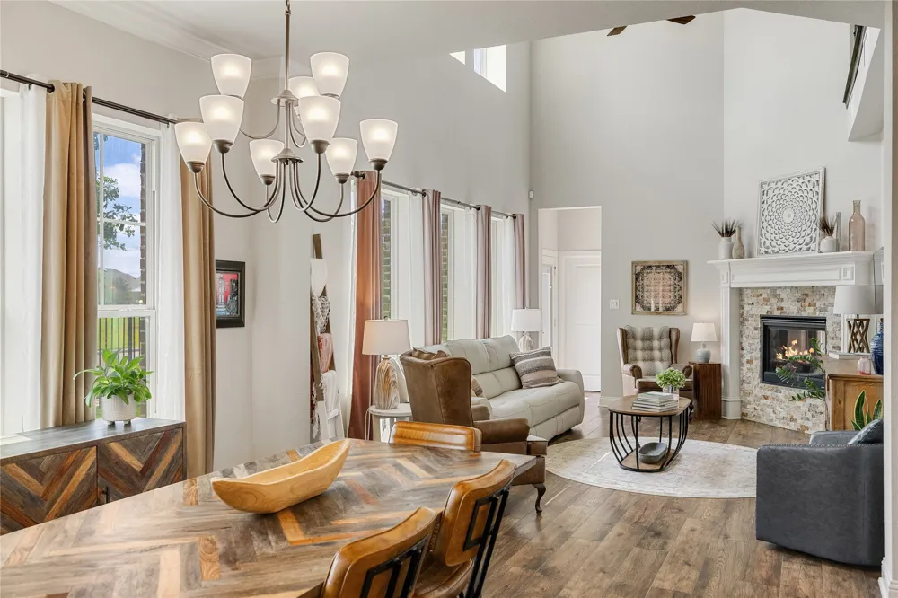 1820 Roundtree Circle W Fort Worth, TX 76008