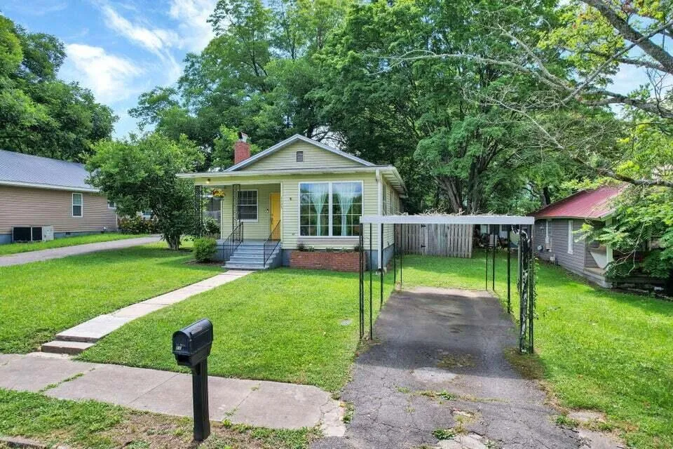 1123 Washington Avenue Etowah, TN 37331
