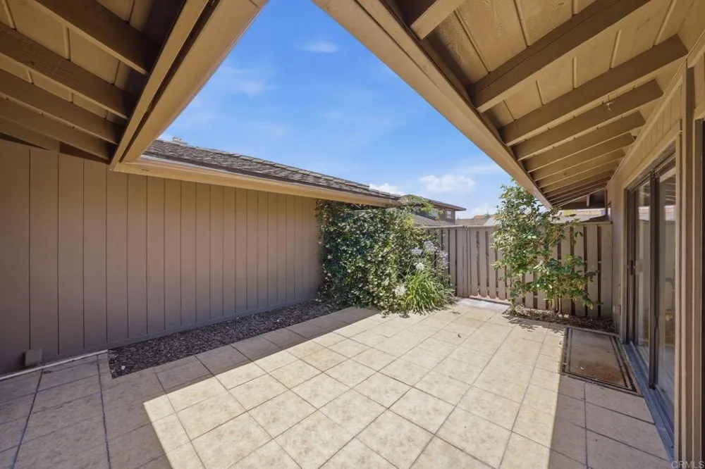 6137 Paseo Delicias Rancho Santa Fe, CA 92067