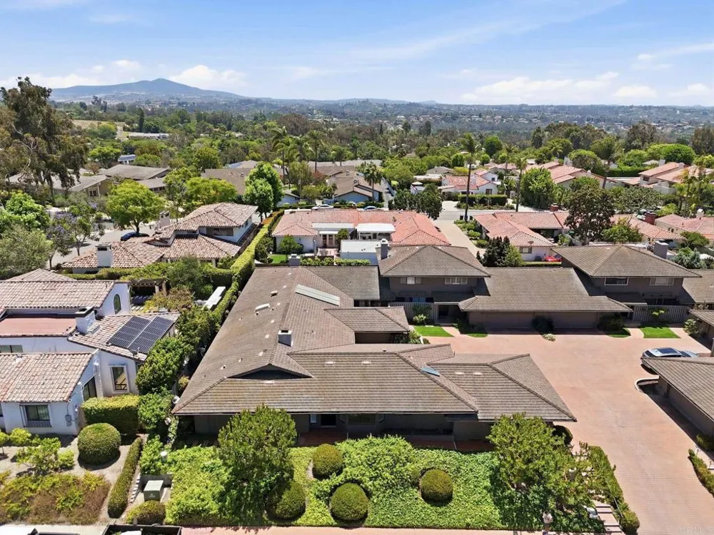 6137 Paseo Delicias Rancho Santa Fe, CA 92067