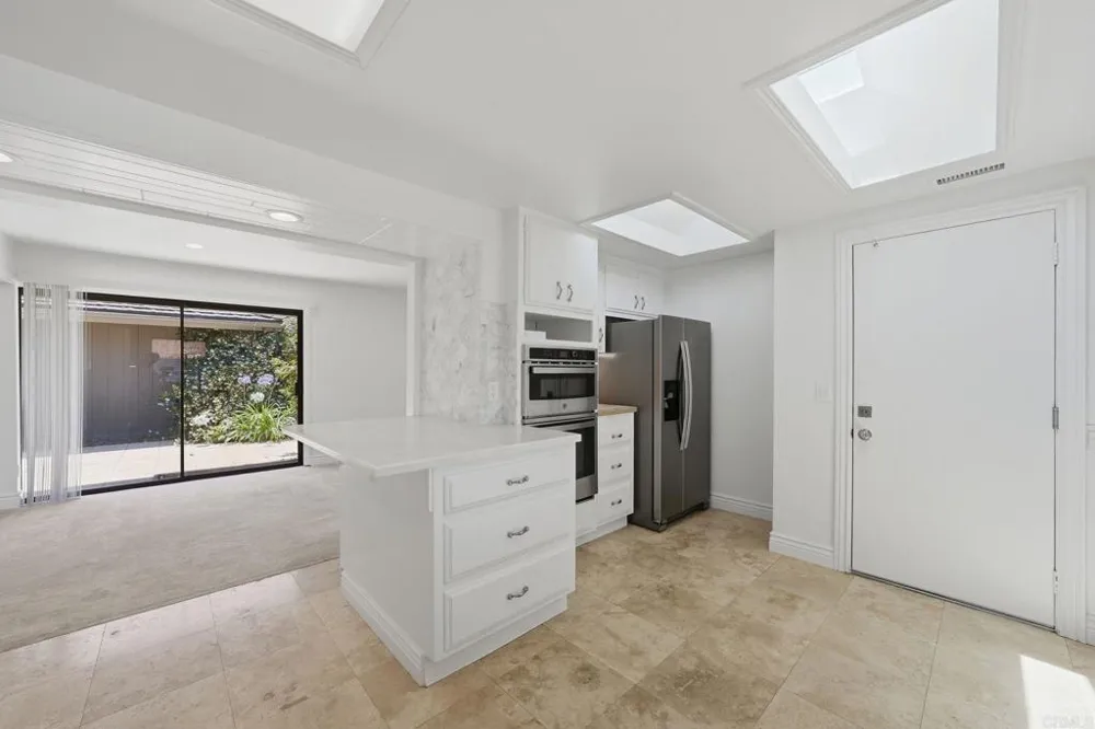 6137 Paseo Delicias Rancho Santa Fe, CA 92067