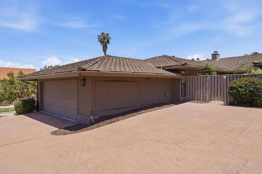 6137 Paseo Delicias Rancho Santa Fe, CA 92067