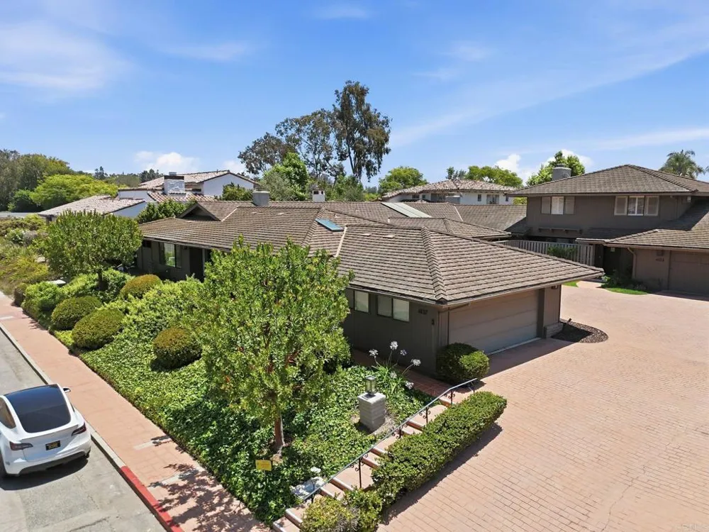 6137 Paseo Delicias Rancho Santa Fe, CA 92067
