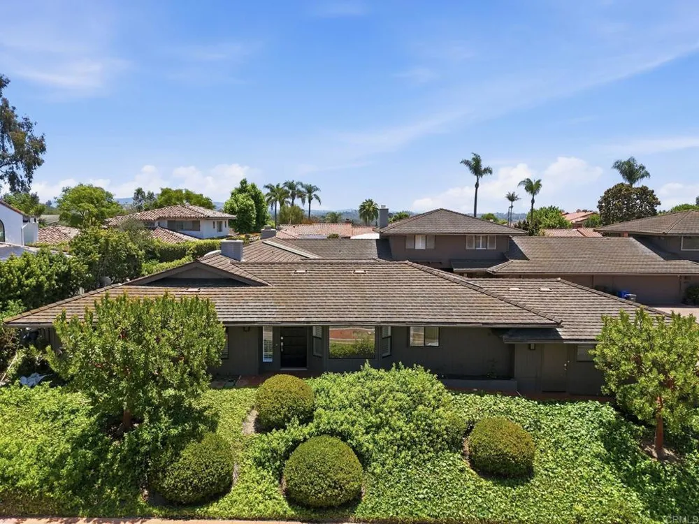 6137 Paseo Delicias Rancho Santa Fe, CA 92067