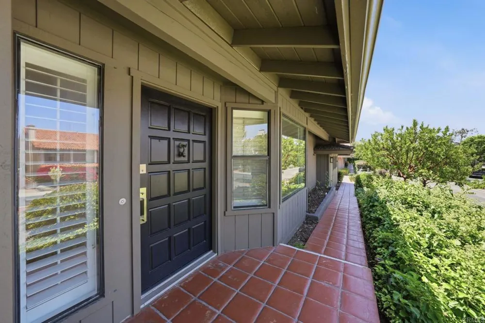 6137 Paseo Delicias Rancho Santa Fe, CA 92067