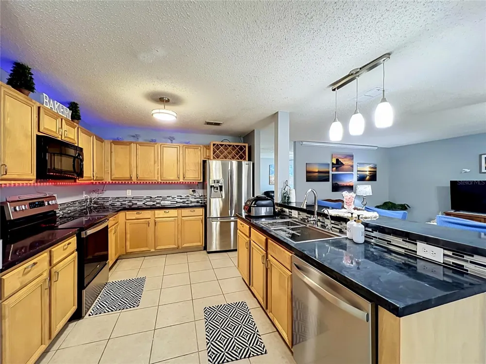8307 LAINIE LANE Orlando, FL 32818