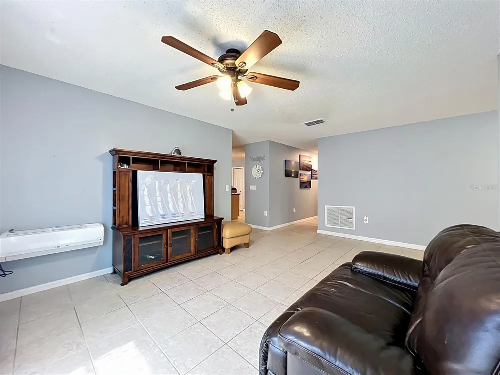 8307 LAINIE LANE Orlando, FL 32818