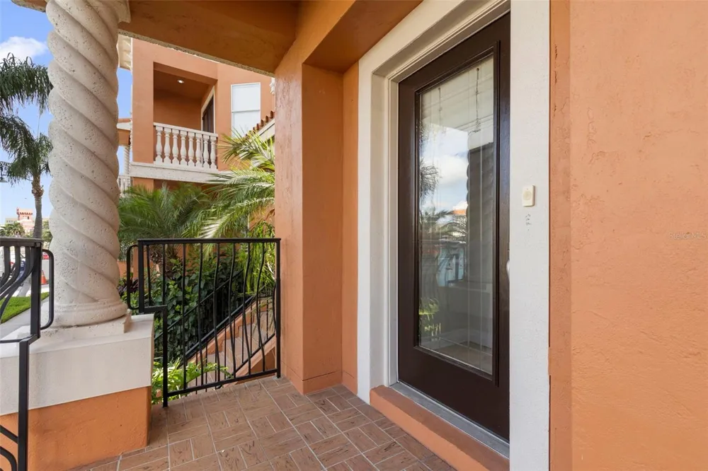 905 VILLA VENICIA WAY Tampa, FL 33606