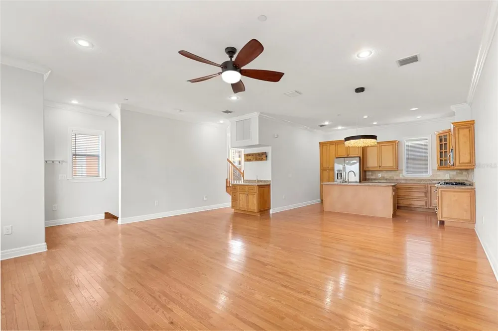 905 VILLA VENICIA WAY Tampa, FL 33606