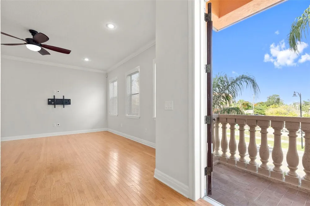 905 VILLA VENICIA WAY Tampa, FL 33606