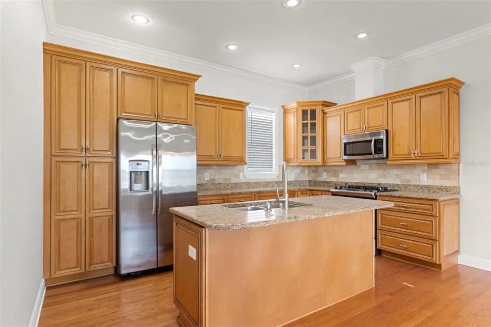 905 VILLA VENICIA WAY Tampa, FL 33606