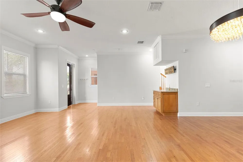 905 VILLA VENICIA WAY Tampa, FL 33606