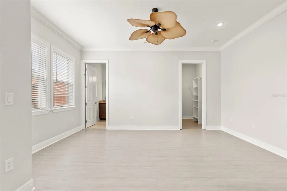 905 VILLA VENICIA WAY Tampa, FL 33606