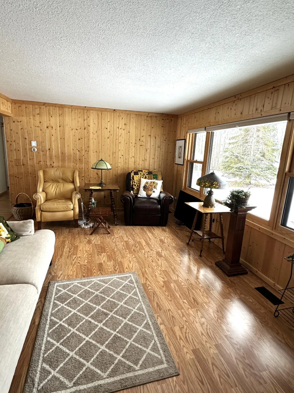 1421 Riverside Drive NW Baudette, MN 56623