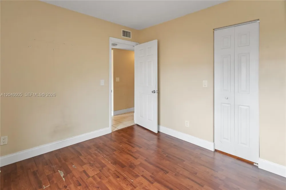 8021 SW 21st Ct Davie, FL 33324