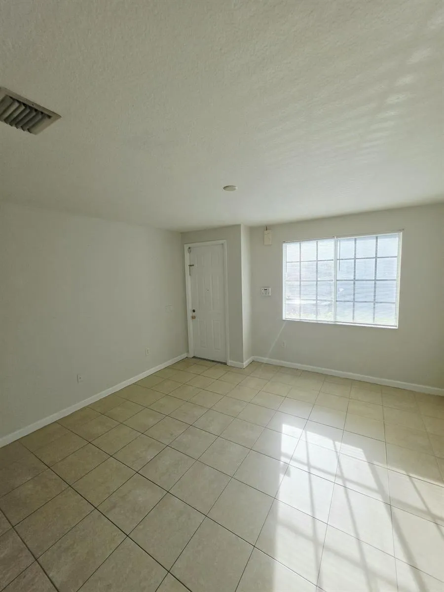 4154 Napoli Lake Drive Riviera Beach, FL 33410