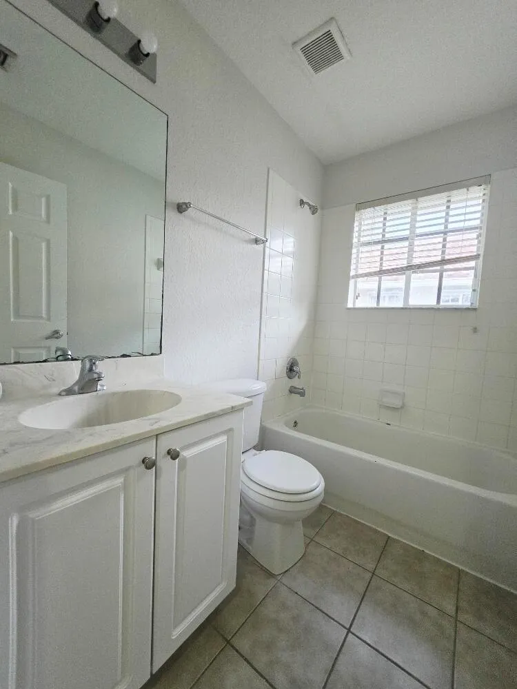 4154 Napoli Lake Drive Riviera Beach, FL 33410