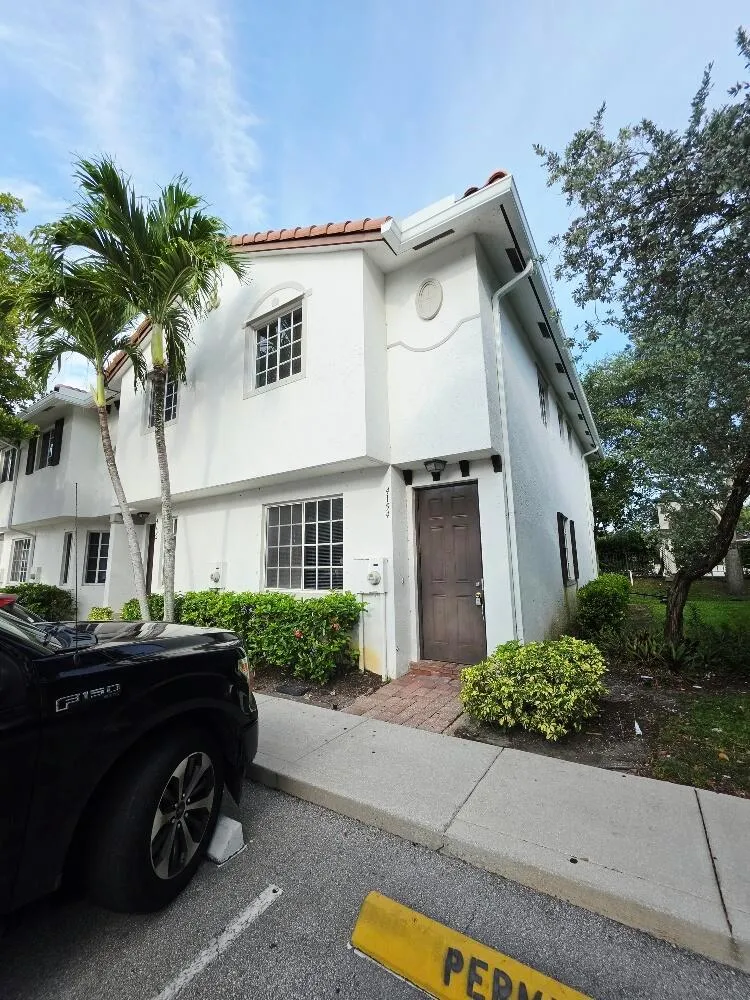 4154 Napoli Lake Drive Riviera Beach, FL 33410