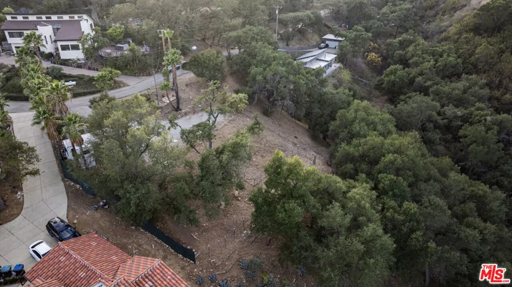 26235 Idlewild Way Malibu, CA 90265