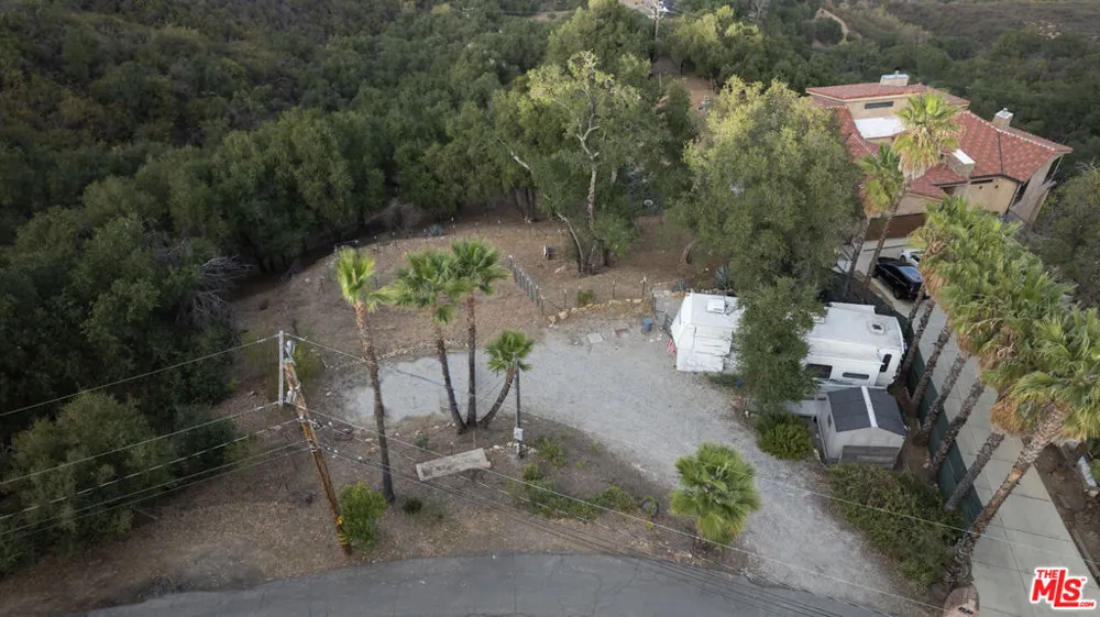 26235 Idlewild Way Malibu, CA 90265