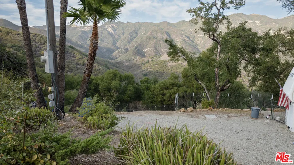 26235 Idlewild Way Malibu, CA 90265