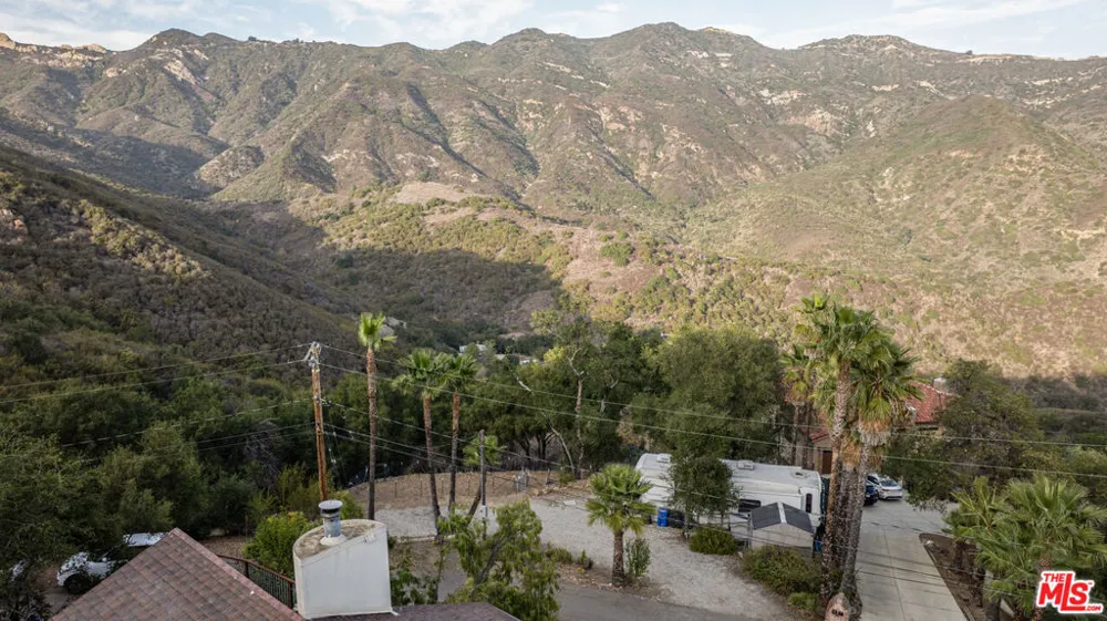 26235 Idlewild Way Malibu, CA 90265