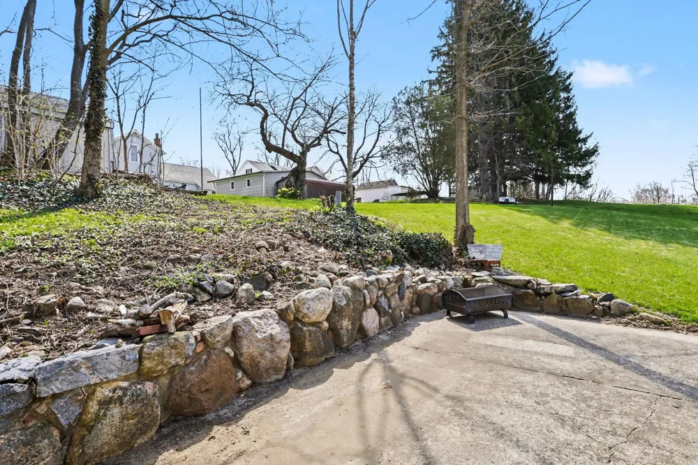 6592 Keigley Street Eau Claire Village, MI 49111