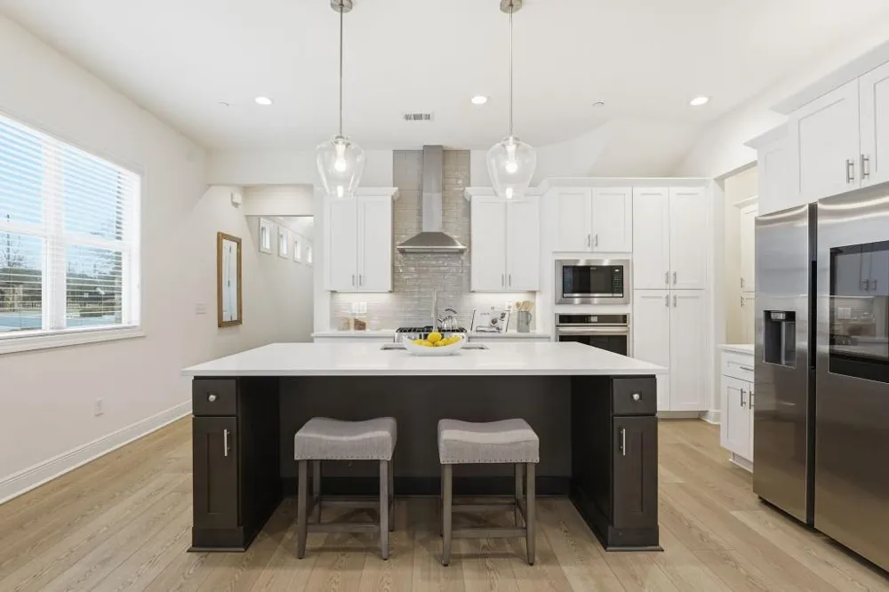 110 Via Roma Woodstock, GA 30189