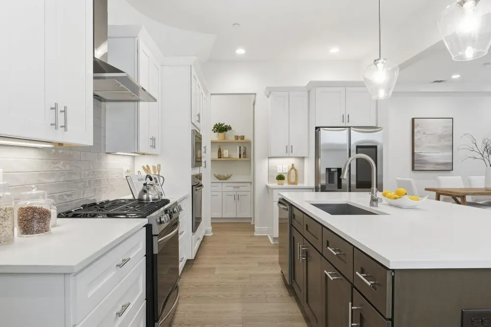 110 Via Roma Woodstock, GA 30189