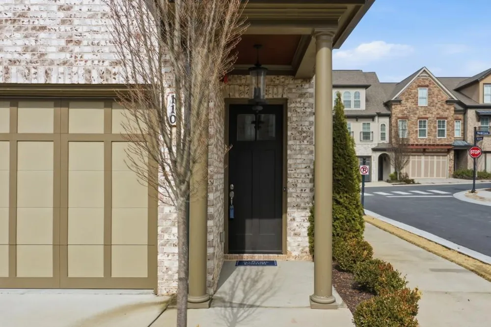 110 Via Roma Woodstock, GA 30189