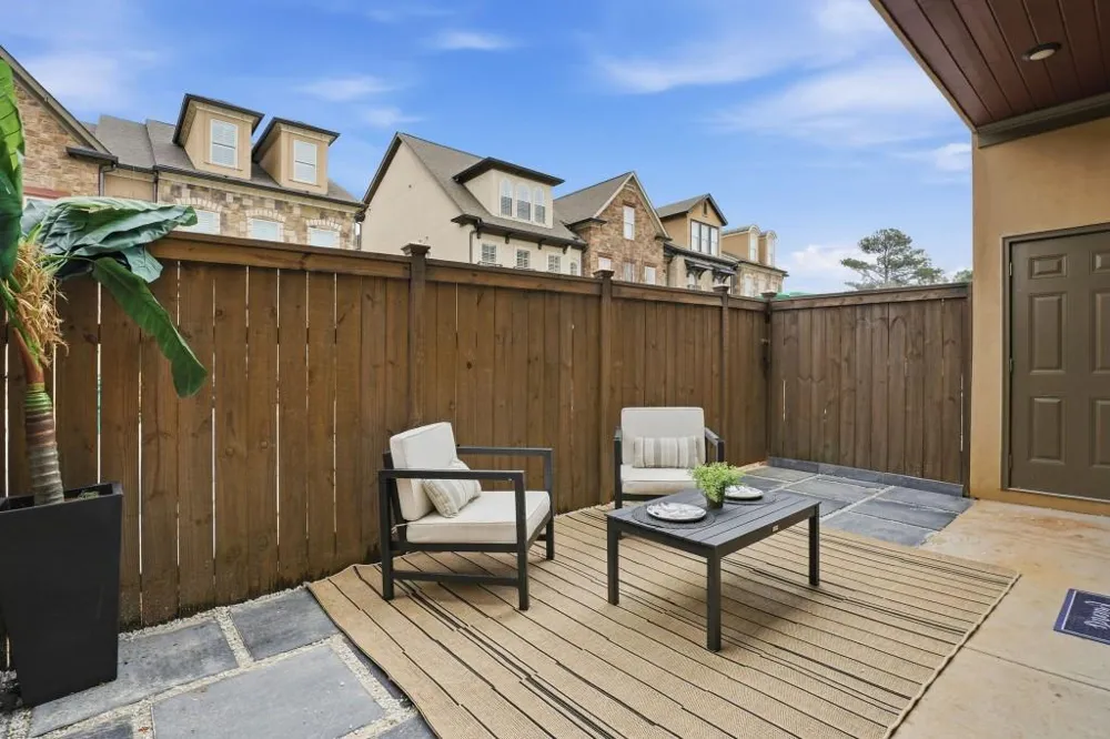110 Via Roma Woodstock, GA 30189