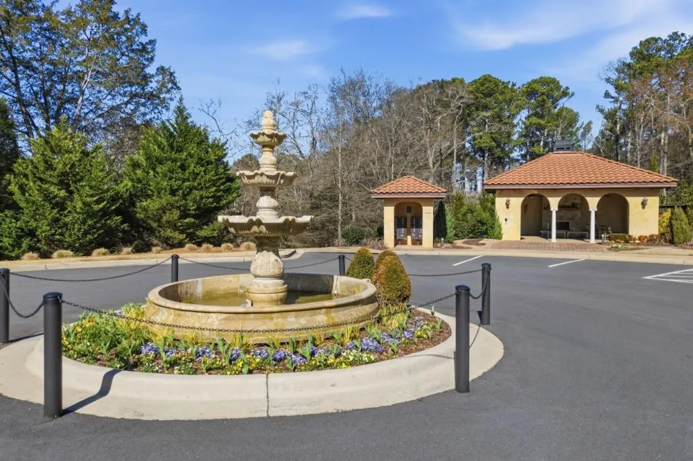 110 Via Roma Woodstock, GA 30189