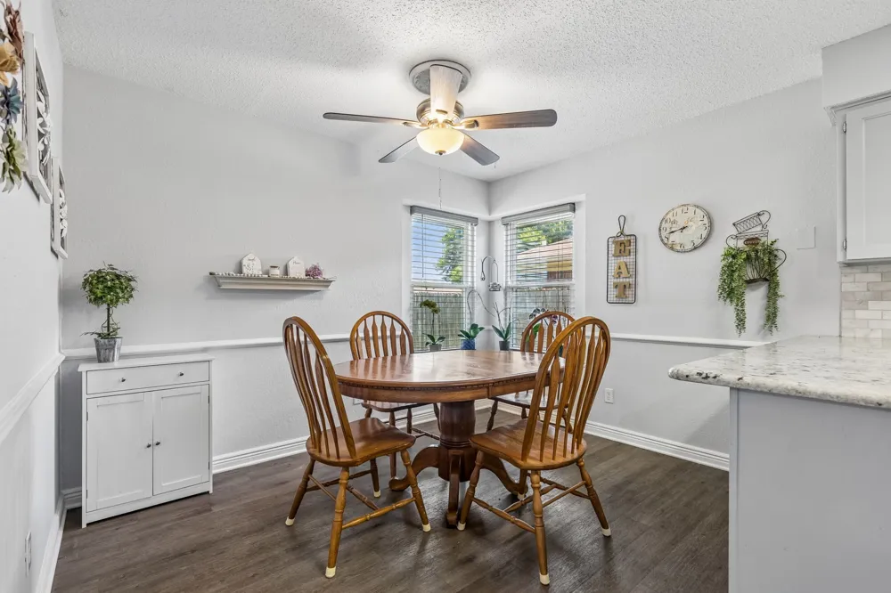 6417 Loma Vista Drive Watauga, TX 76148