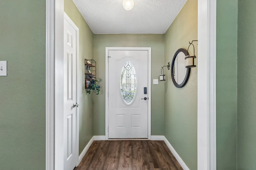 6417 Loma Vista Drive Watauga, TX 76148