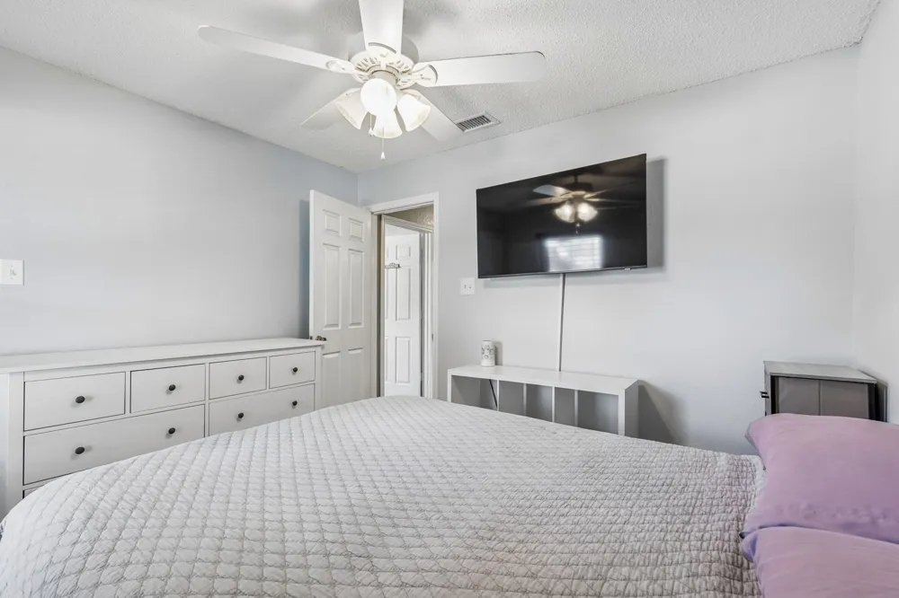 6417 Loma Vista Drive Watauga, TX 76148