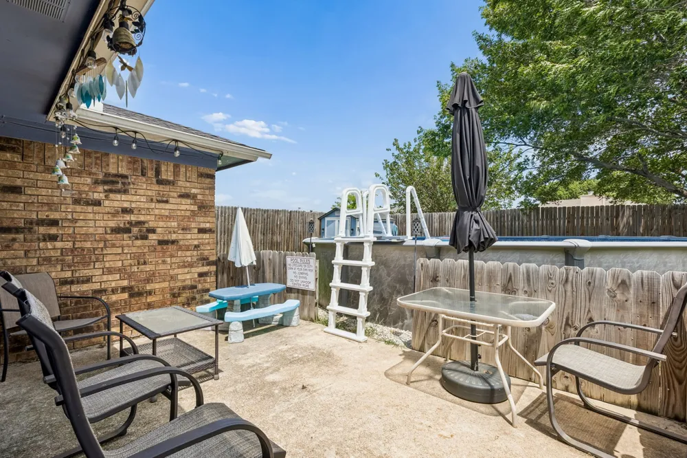 6417 Loma Vista Drive Watauga, TX 76148