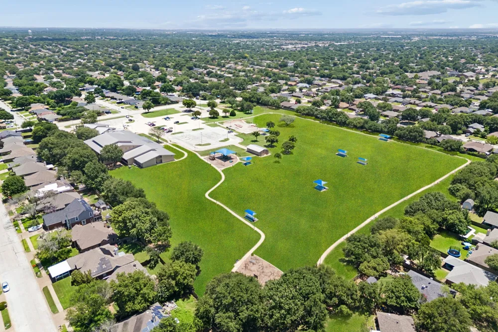 6417 Loma Vista Drive Watauga, TX 76148