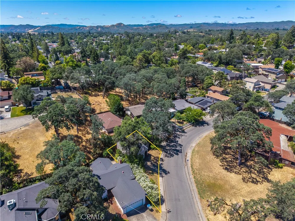 287 Forest Drive Lakeport, CA 95453
